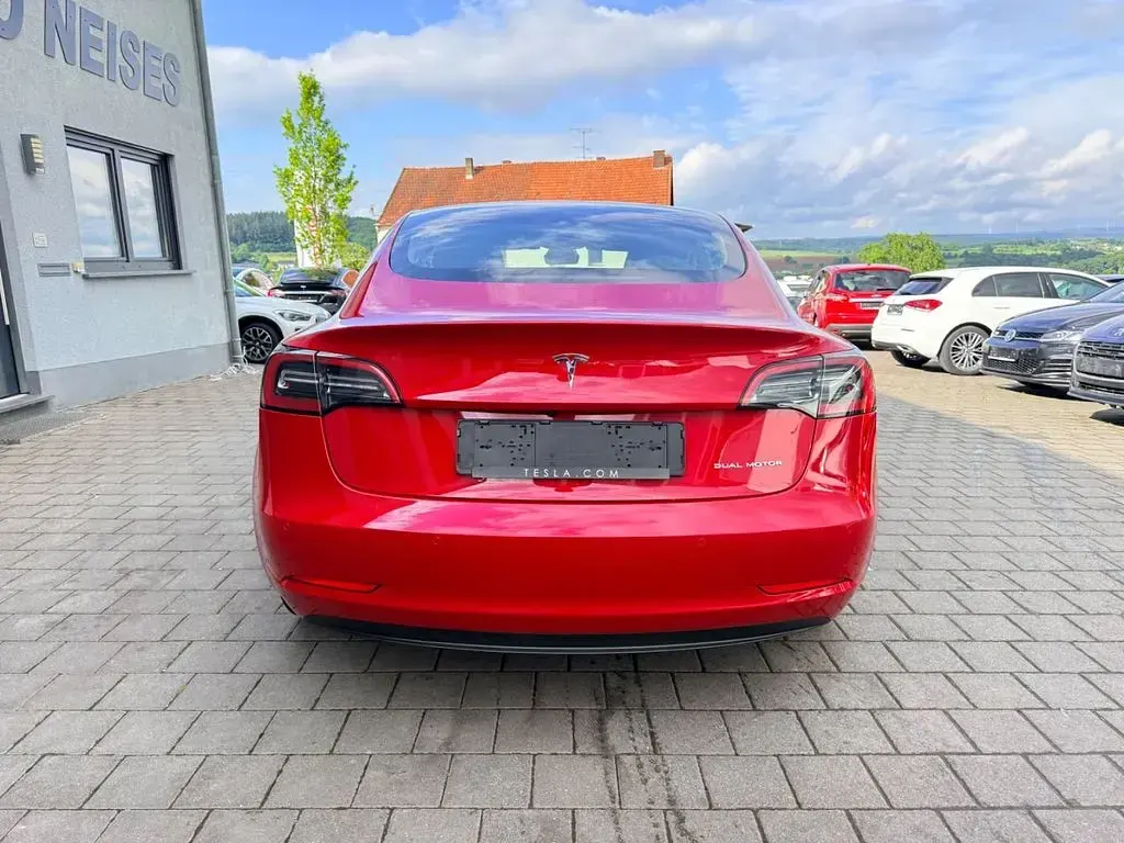 Gebraucht Tesla Model 3 366 kW (498 PS) 2022 Rot Limousine