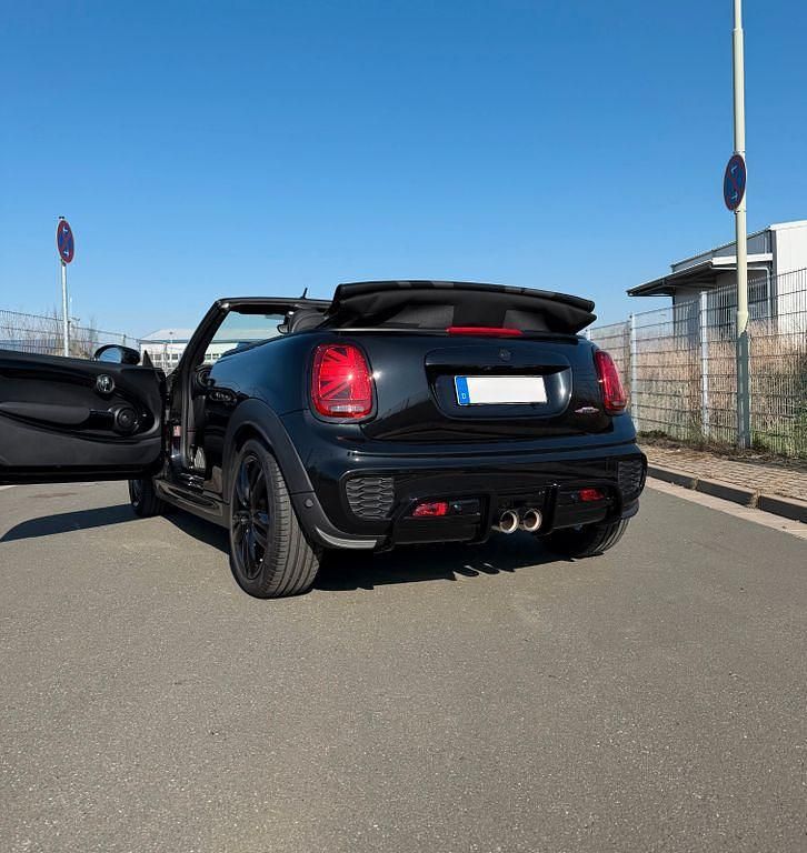 Gebraucht Mini John Cooper Works 231 PS (169 kW) 2019 Schwarz Kleinwagen