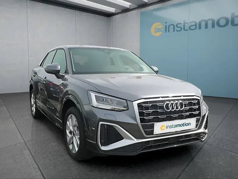 Gebraucht Audi Q2 150 PS (110 kW) 2025 Grau SUV