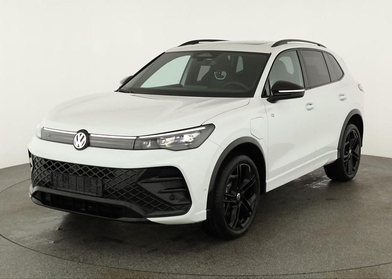 Neu VW Tiguan R-line 272 PS (200 kW) 2026 Oryxweiß perlmutteffekt SUV