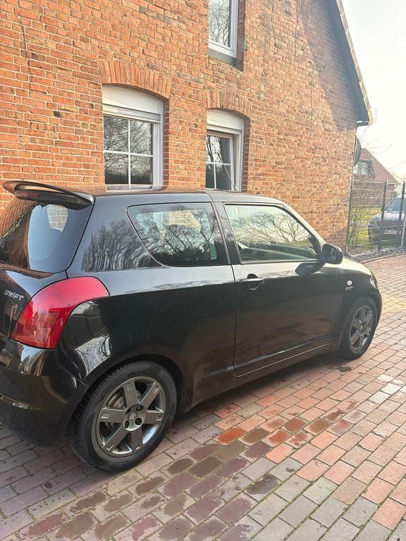 Gebraucht Suzuki Swift Club 92 PS (67 kW) 2007 Schwarz Kleinwagen