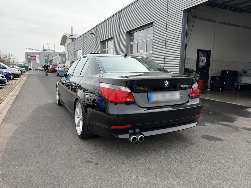 Usata BMW 525 Performance 196 CV (144 kW) 2004 Nero Berlina