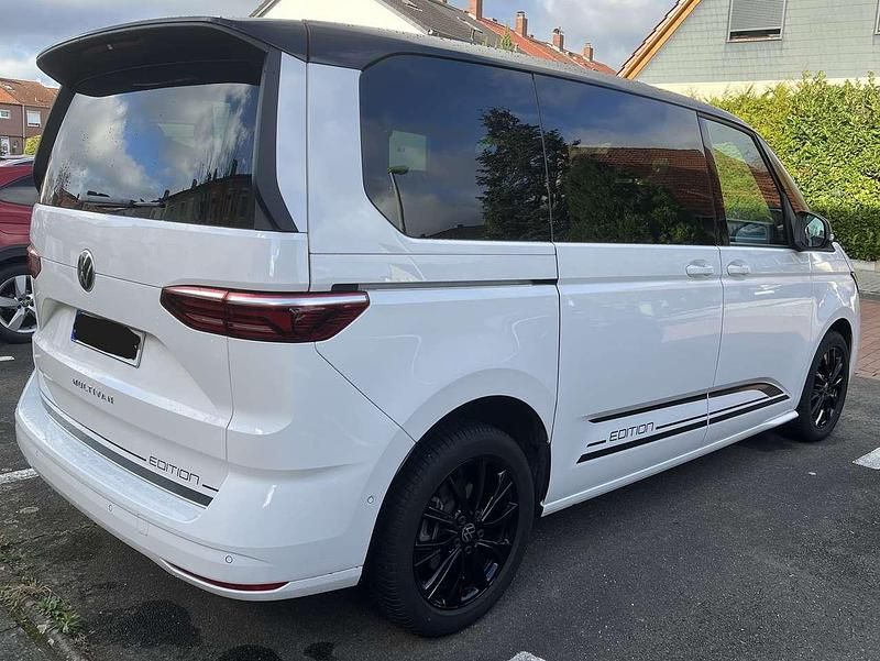 Gebraucht VW Multivan 150 PS (110 kW) 2023 Weiß Van