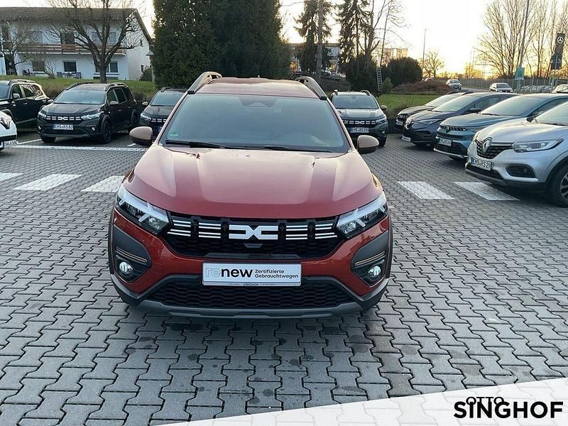 Gebraucht Dacia Jogger Extreme 101 PS (74 kW) 2025 Braun Van / Kleinbus