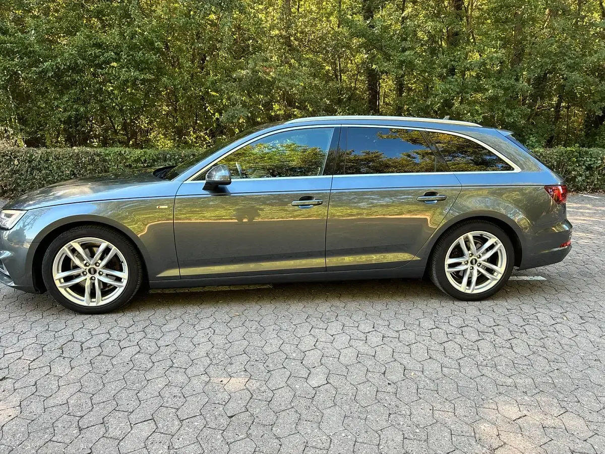 Gebraucht Audi A4 S-Line 150 PS (110 kW) 2019 Grau Kombi