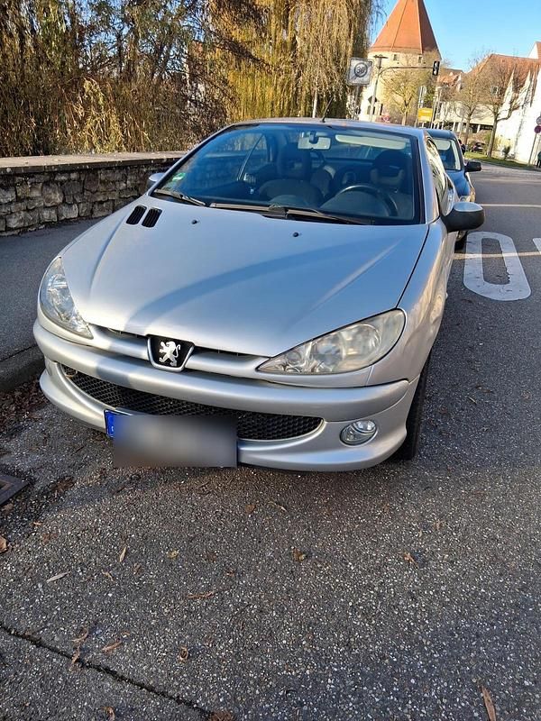 Silber Gebraucht 2004 Peugeot 206 Cabrio | 625 € (Fairer Preis) - Bild 1/4