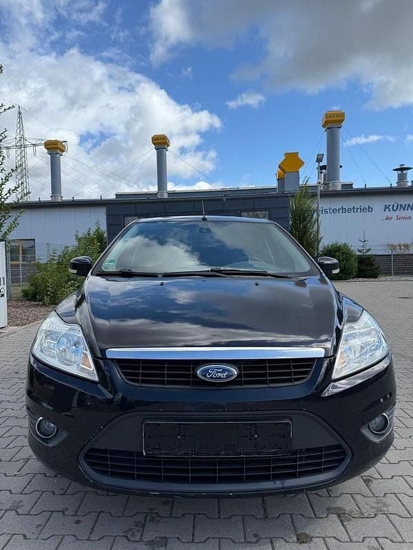 Gebraucht Ford Focus Titanium 109 PS (80 kW) 2011 Schwarz Kombi