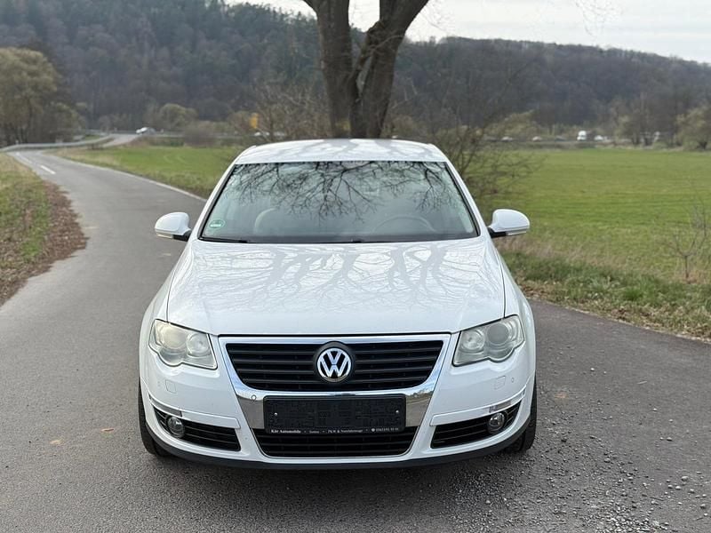 Gebraucht VW Passat R 250 PS (183 kW) 2008 Weiß Limousine
