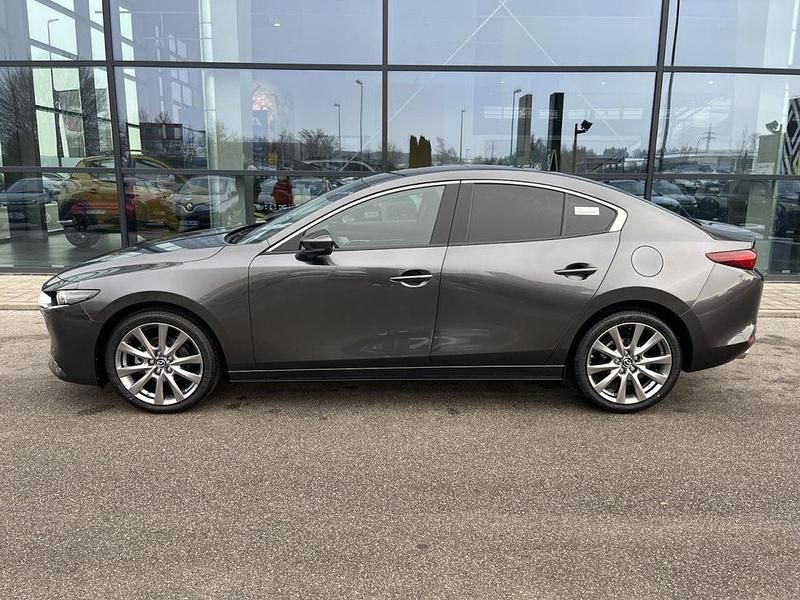 Neu Mazda 3 Exclusive 186 PS (136 kW) 2026 Grau Limousine