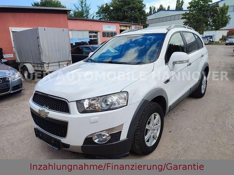 Weiß Gebraucht 2011 Chevrolet Captiva LTZ SUV | 7.599 € (Fairer Preis) - Bild 1/4