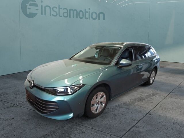 Gebraucht VW Passat Business 150 PS (110 kW) 2024 Grün Kombi