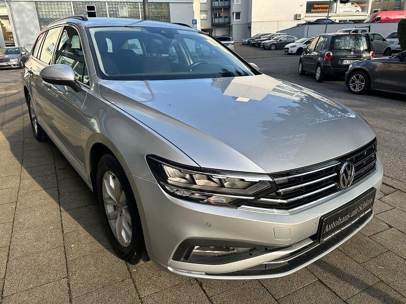 Gebraucht VW Passat Business 150 PS (110 kW) 2020 Silber Kombi