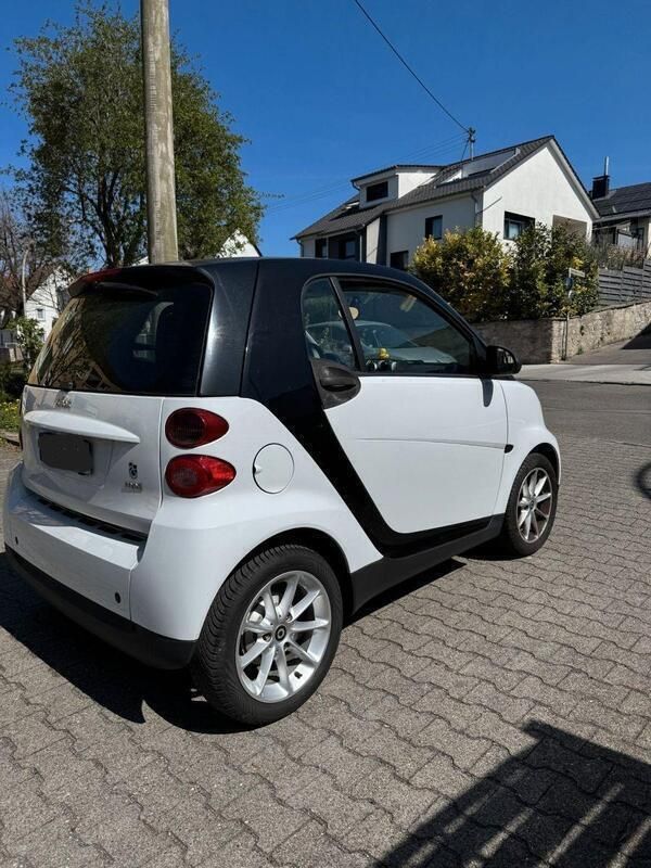 Weiß Gebraucht 2012 Smart ForTwo Coupé Passion Coupé | 5.490 € (Fairer Preis) - Bild 1/4
