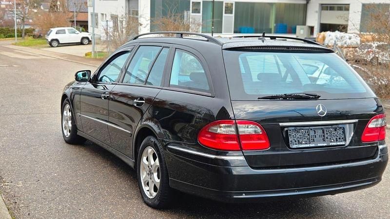 Gebraucht Mercedes E200 Avantgarde 184 PS (135 kW) 2008 Schwarz Kombi