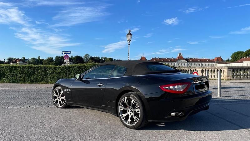 Gebraucht Maserati GranCabrio 450 PS (330 kW) 2014 Schwarz Cabrio