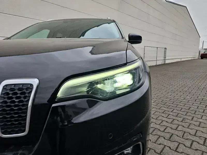 Gebraucht Jeep Cherokee Limited 194 PS (142 kW) 2020 Diamond black crystal p/c SUV