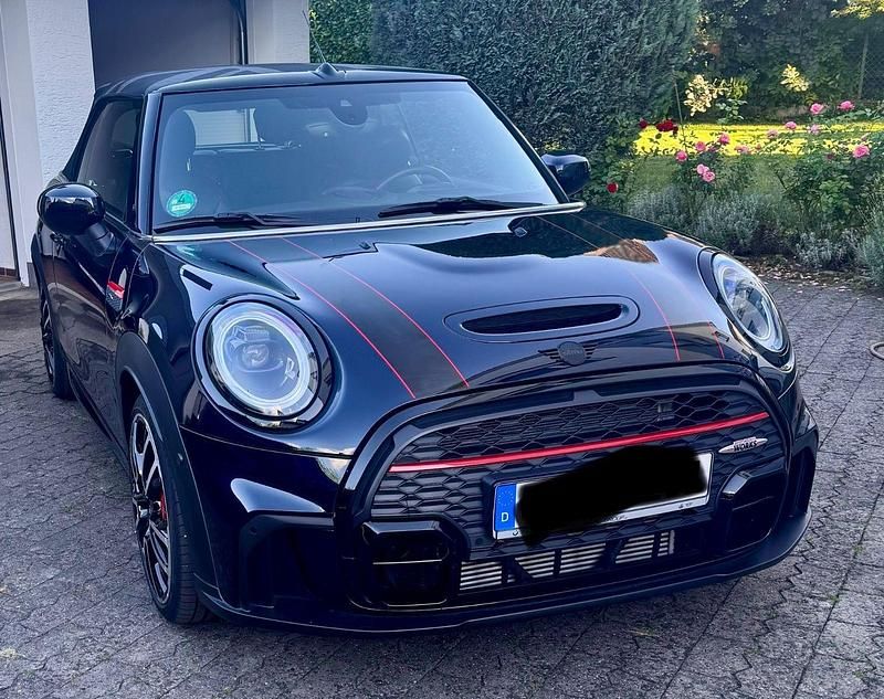 Blau Gebraucht 2022 Mini John Cooper Works Kleinwagen | 34.500 € (Etwas zu teuer) - Bild 1/4