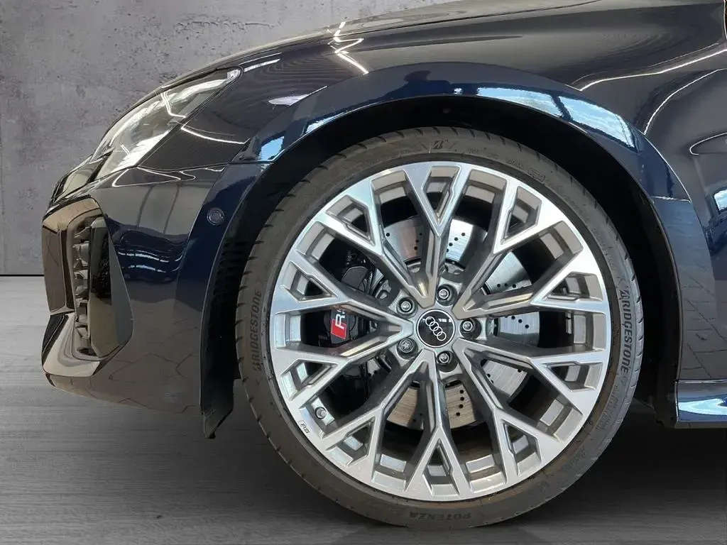 Gebraucht Audi RS3 Sport 400 PS (294 kW) 2024 Blau Limousine