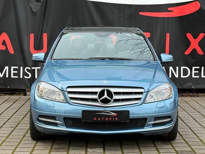 Gebraucht Mercedes C250 204 PS (150 kW) 2011 Blau Limousine
