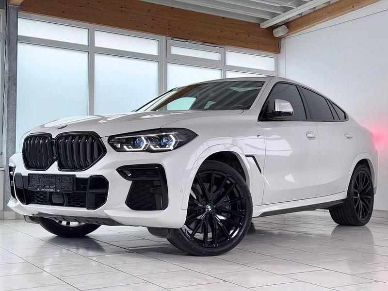 Mineralweiss metallic Gebraucht 2022 BMW X6 M Sport SUV | 59.990 € (Superpreis) - Bild 1/4