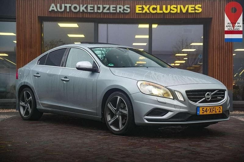 Gebraucht Volvo S60 R-Design 150 PS (110 kW) 2012 Electric silver (477) Limousine