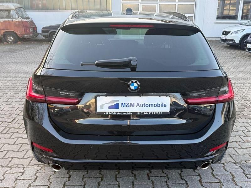 Gebraucht BMW 318 Performance 156 PS (114 kW) 2022 Black sapphire metallic Kombi