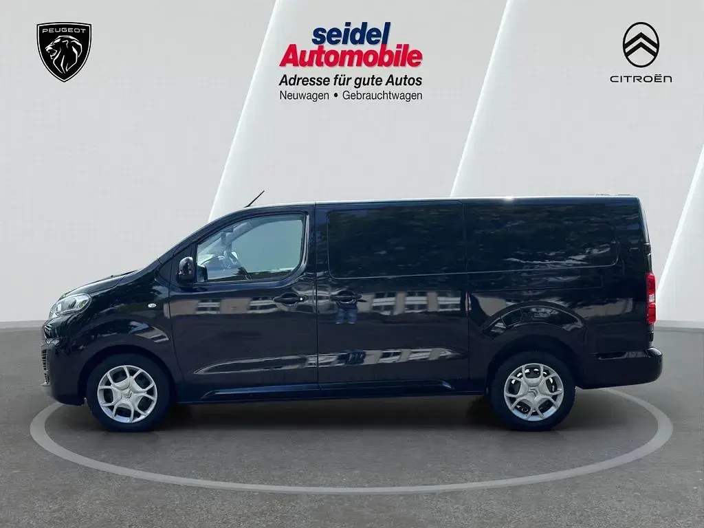 Używany Citroën Jumpy 177 KM (130 kW) 2021 Czarny Minivan
