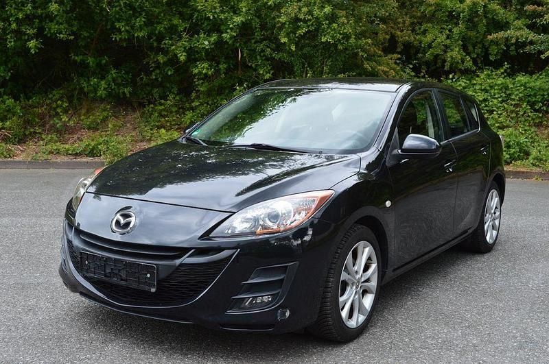 Schwarz Gebraucht 2010 Mazda 3 High Limousine | 6.490 € (Etwas zu teuer) - Bild 1/4