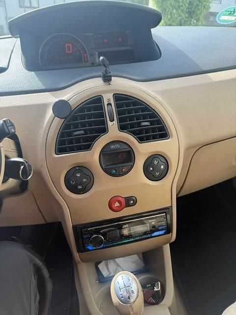 Second-hand Renault Modus 110 CP (80 kW) 2006 Verde Monovolum