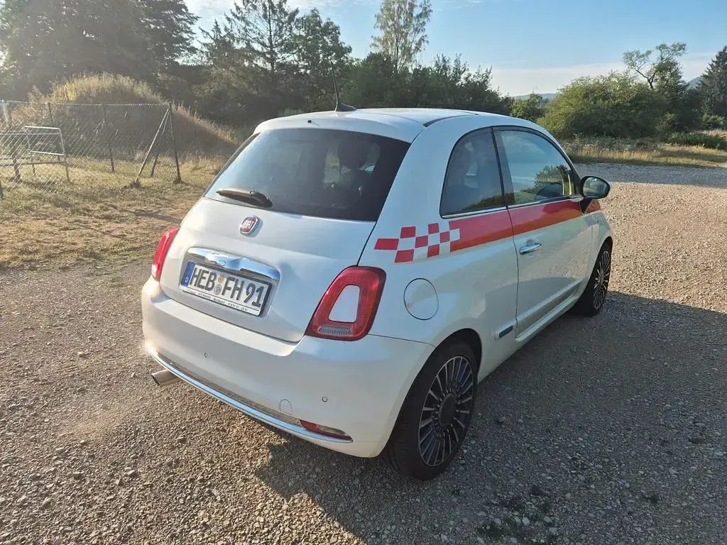 Gebraucht Fiat 500 Lounge 105 PS (77 kW) 2016 Weiß Kleinwagen