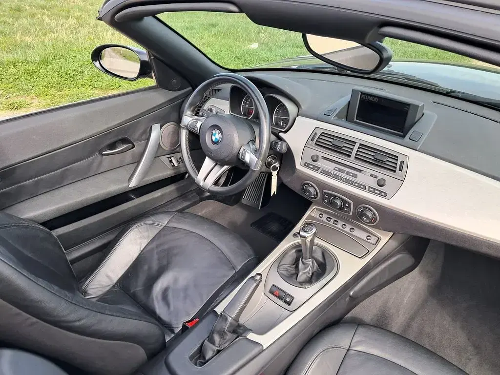 Gebraucht BMW Z4 Sport Line 231 PS (169 kW) 2004 Schwarz Cabrio