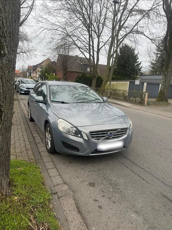 Gebraucht Volvo V60 215 PS (158 kW) 2011 Blau Kombi