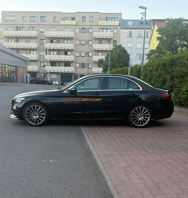 Gebraucht Mercedes E250 204 PS (150 kW) 2018 Schwarz Limousine