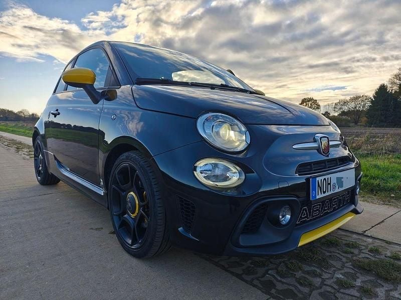 Schwarz Gebraucht 2020 Abarth 595 Pista Kleinwagen | 17.700 € (Superpreis) - Bild 1/4