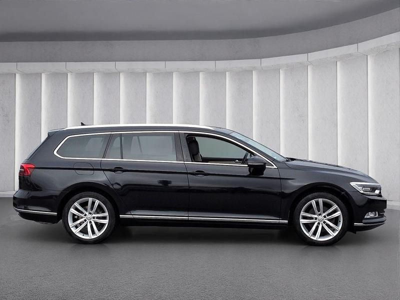 Gebraucht VW Passat Highline 220 PS (161 kW) 2018 Schwarz Kombi