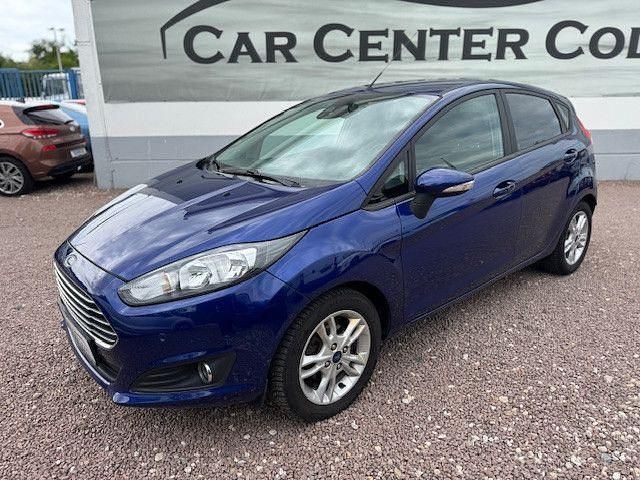Gebraucht Ford Fiesta 101 PS (74 kW) 2015 Blau Kleinwagen