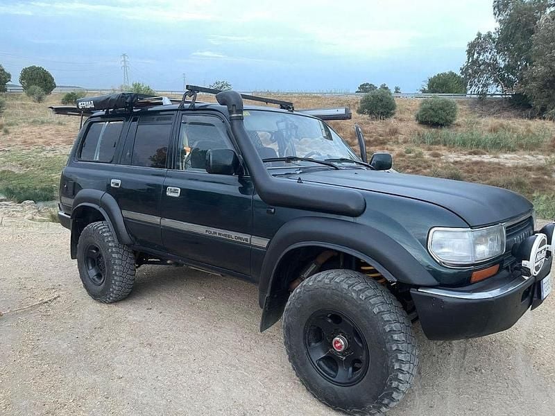 Grün Gebraucht 1993 Toyota Land Cruiser Van / Kleinbus | 24.500 € - Bild 1/4