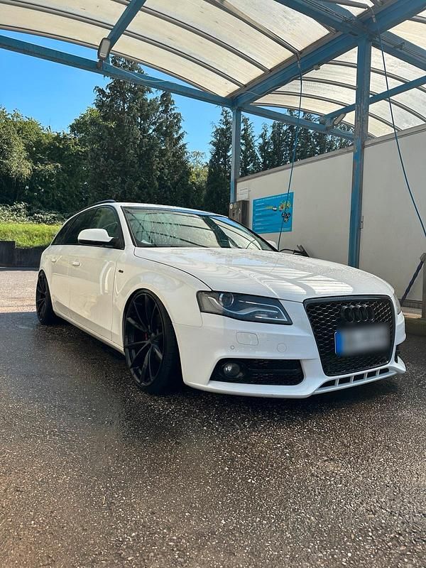 Weiß Gebraucht 2011 Audi A4 Kombi | 8.000 € (Fairer Preis) - Bild 1/4