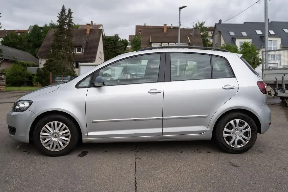Gebraucht VW Golf Plus Cross Trendline 80 PS (58 kW) 2009 Silber Van / Kleinbus