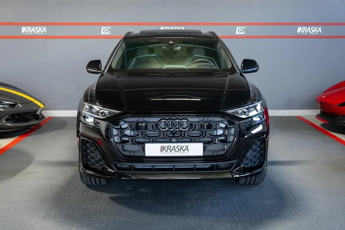 Neu Audi Q8 S-Line 286 PS (210 kW) 2026 Mythosschwarz metallic SUV