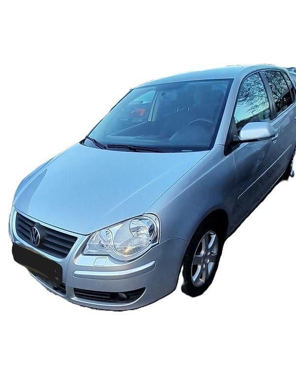 Silber Gebraucht 2009 VW Polo United Kleinwagen | 2.500 € (Guter Preis) - Bild 1/4