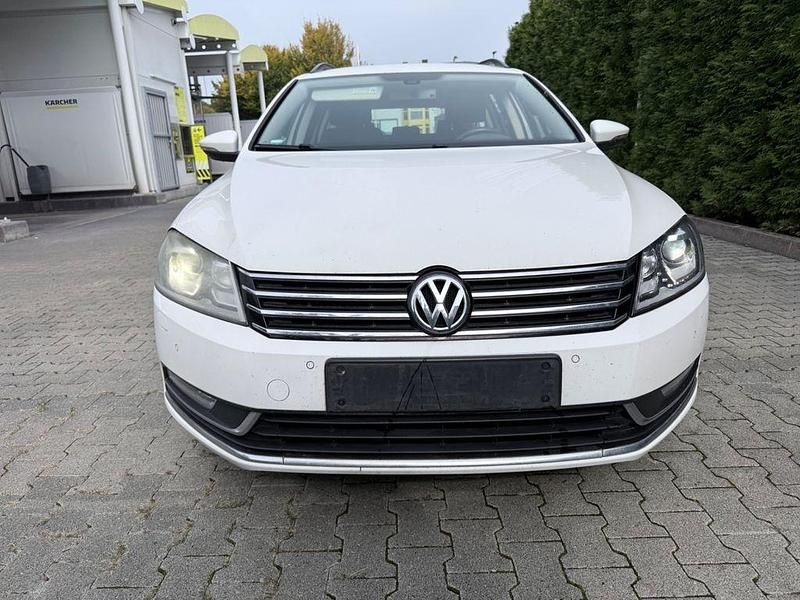 Gebraucht VW Passat Comfortline 140 PS (102 kW) 2012 Weiß Kombi