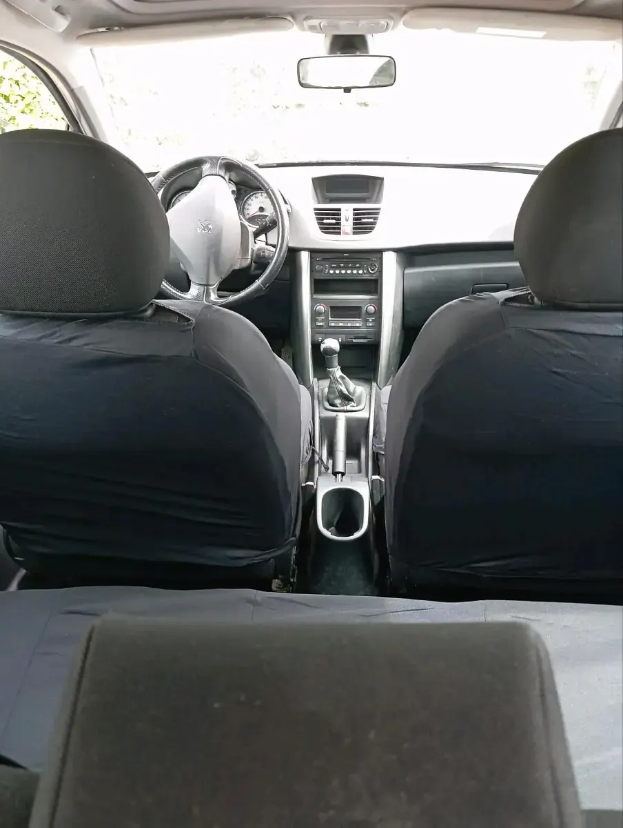 Gebraucht Peugeot 207 Premium 88 PS (64 kW) 2009 Silber Kombi
