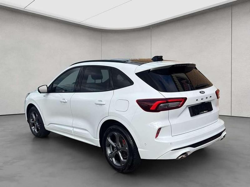 Gebraucht Ford Kuga ST-Line X 186 PS (136 kW) 2024 Frozen white SUV