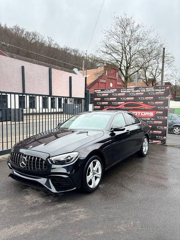 Gebraucht Mercedes E220 194 PS (142 kW) 2021 Schwarz Limousine