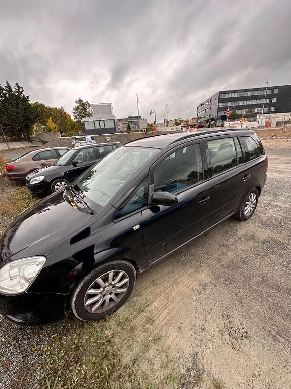 Gebraucht Opel Zafira 150 PS (110 kW) 2008 Schwarz Van / Kleinbus