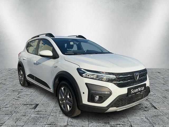 Gebraucht Dacia Sandero Comfort 101 PS (74 kW) 2022 Andere farbe Kleinwagen