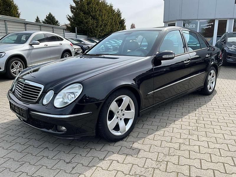 Second-hand Mercedes E220 Avantgarde 150 CP (110 kW) 2006 Negru Berlinǎ
