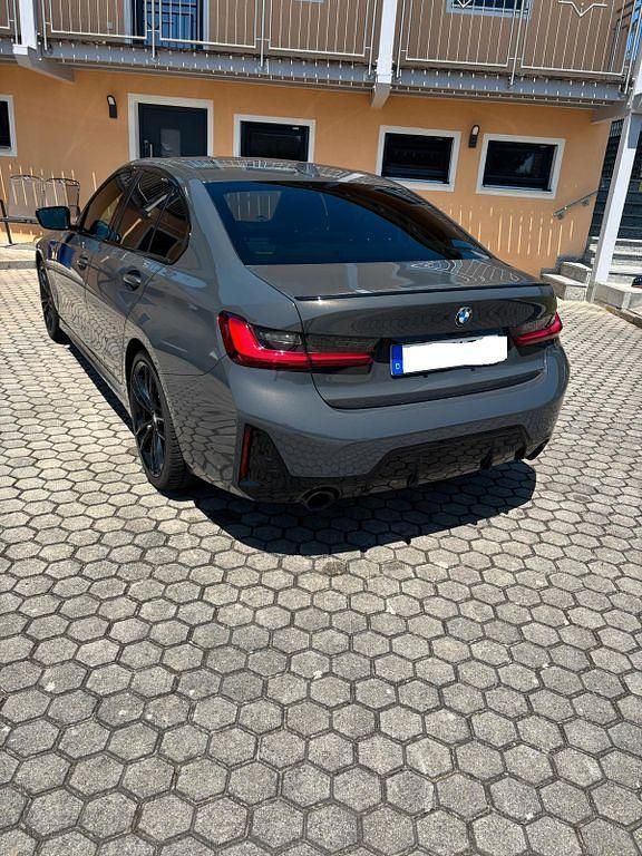 Gebraucht BMW 330 M Sport 286 PS (210 kW) 2023 Grau Limousine