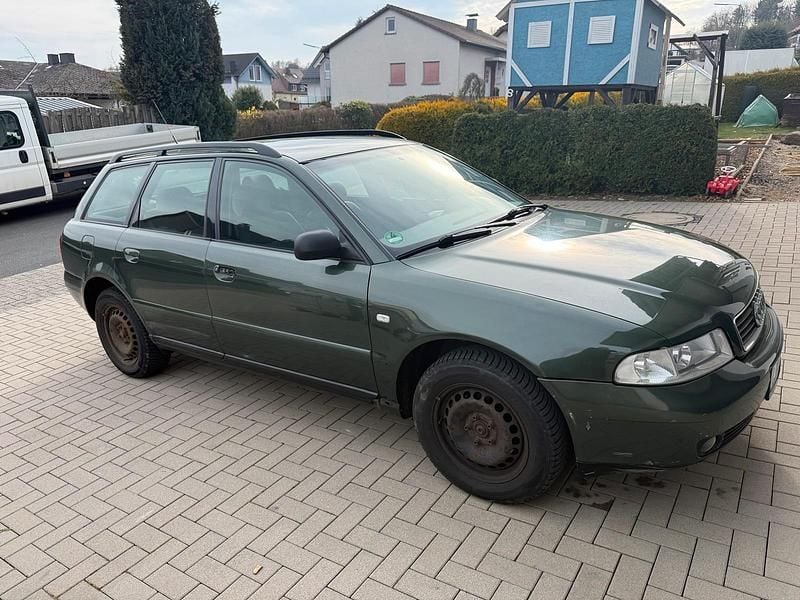 Gebraucht Audi A4 125 PS (91 kW) 1999 Grün Kombi